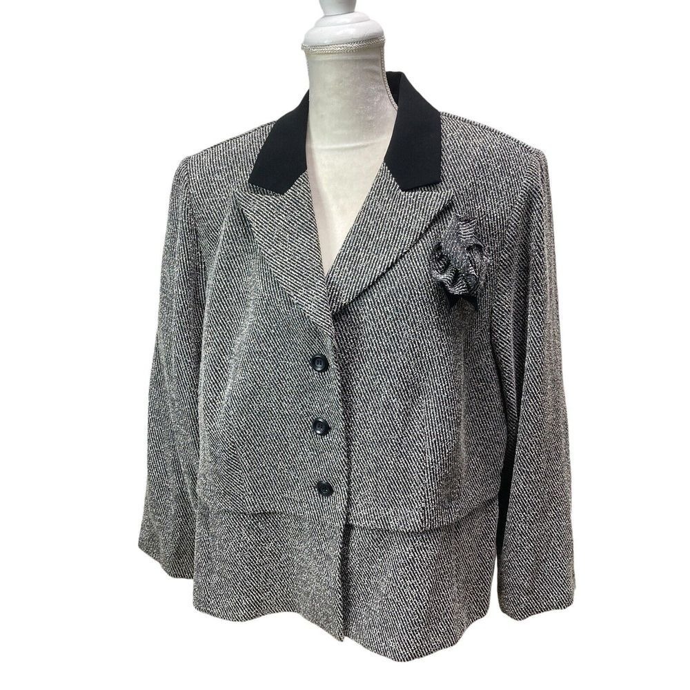 Vintage Studio I Women's‎ Suit Jacket Size 22 W Black White Rose Shoulder Pads